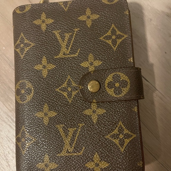 Louis Vuitton French Wallet - Picture 6 of 6